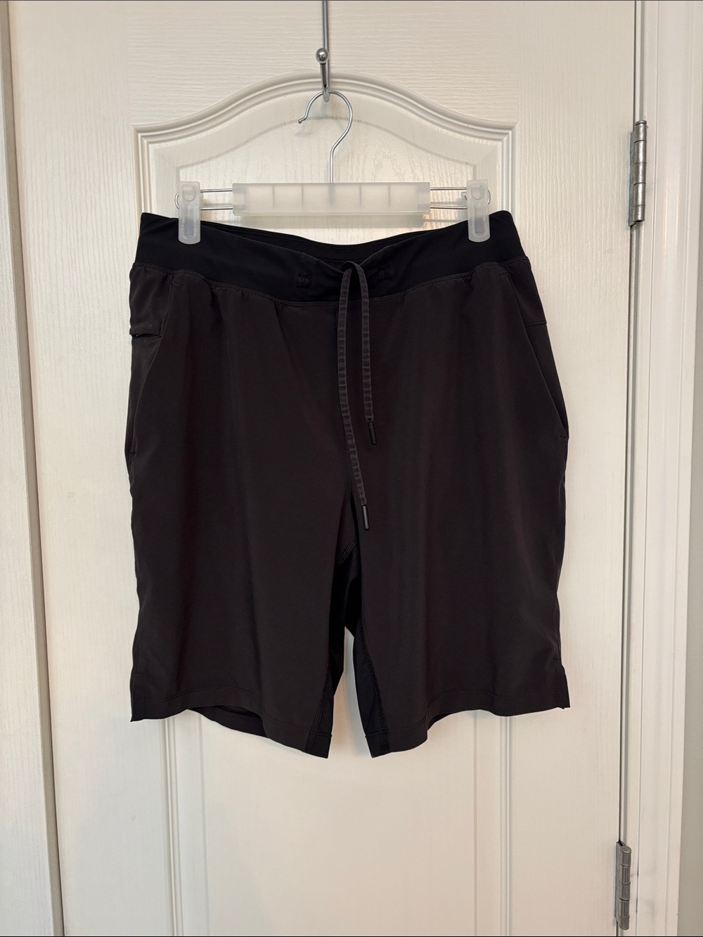 Lululemon Black Men’s Lined Shorts Medium